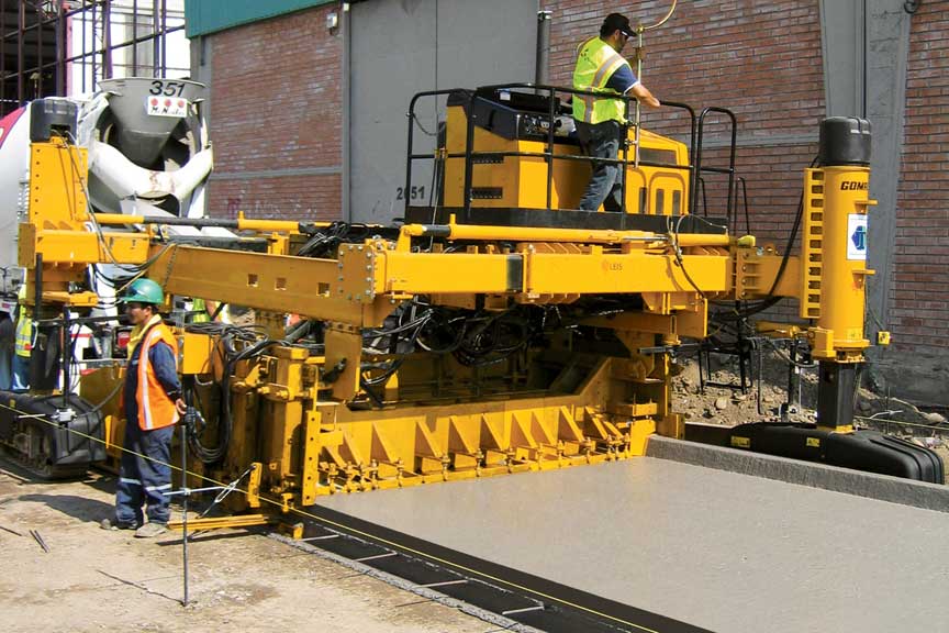 GOMACO, Manufacturer of Concrete Slipform Paving Equipment: Commander