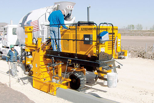 GT-3200 slipform paver with tires