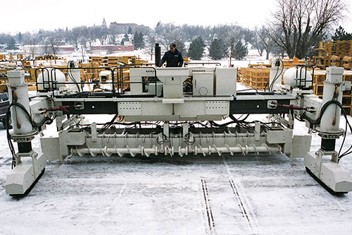 Prototype GHP-2800 four-track paver