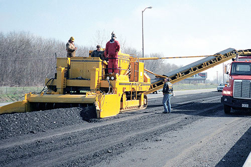 9500 trimmer equipped with asphalt pick-up head