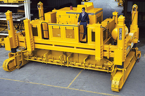 Prototype GP-3500 two-track slipform paver