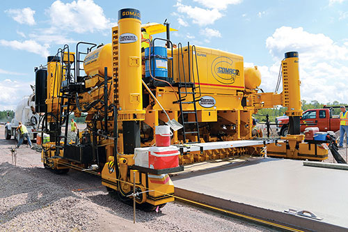 First four-track GP3 slipform paver