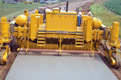 Prototype GP-5000 four-track slipform paver