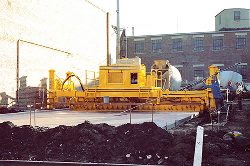 Prototype GP-2500 two-track slipform paver