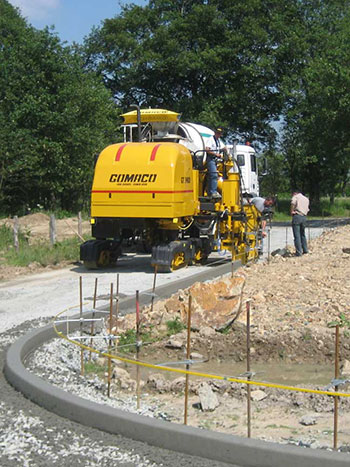 GT-3400 slipform paver
