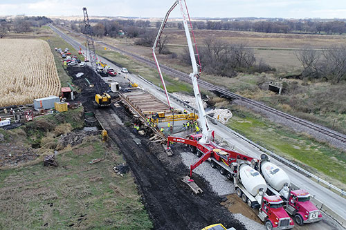 C-450 with high-production truss-mounted screed