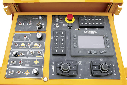 T/C-5600 Texture/Cure Machine G+ control console
