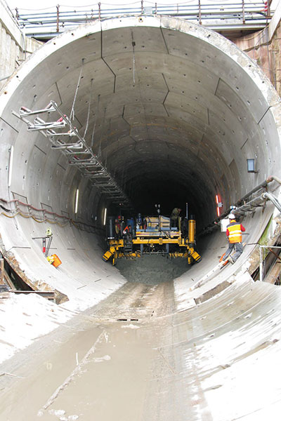 Commander III, concrete floor in tunnel