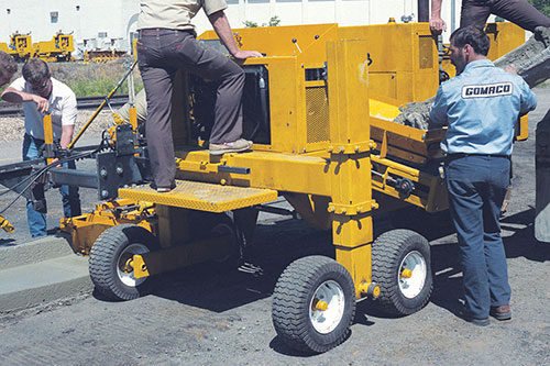 GT-3100 single-track curb and gutter slipformer