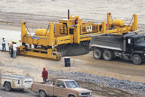 Prototype GP-5000 two-track slipform paver