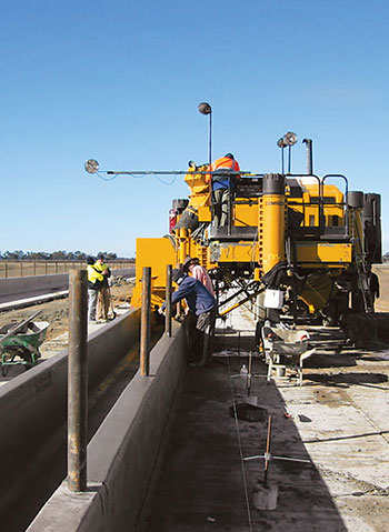 Commander III, pipe into feed bunks