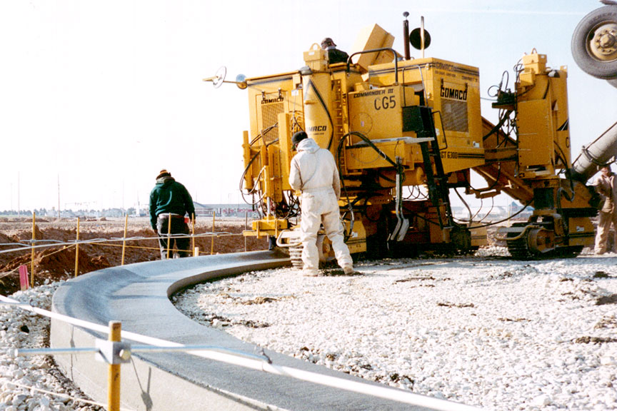 Curb and Gutter Machine With Sensor Line