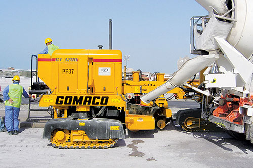 GT-3200 slipform paver