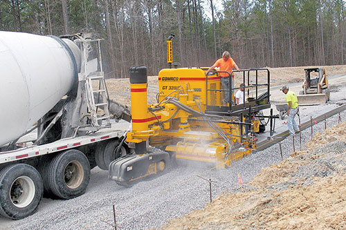 GT-3200 slipform paver