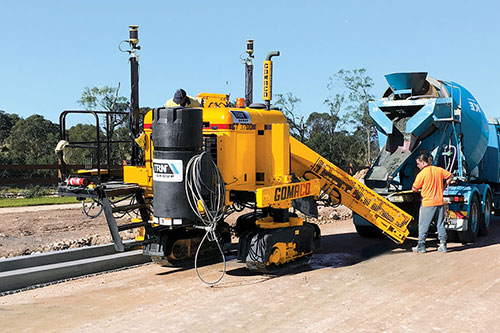 GT-3200 slipform paver