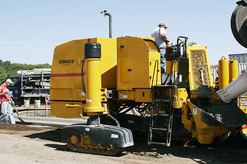 GT-3400 slipform paver