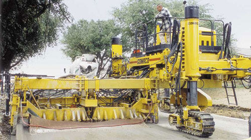 Commander III four-track paving