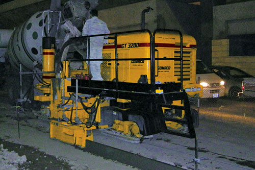 GT-3200 slipform paver